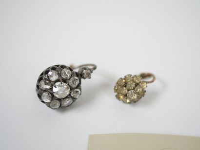 Lot of costume jewelry including ear clips,...