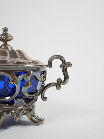 Large openwork silver sugar bowl, Minerve...