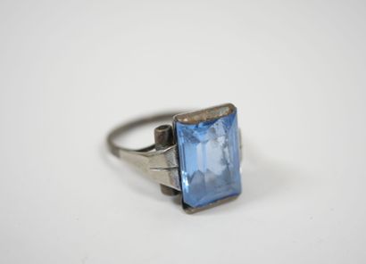 Lot of costume jewelry including watches,...
