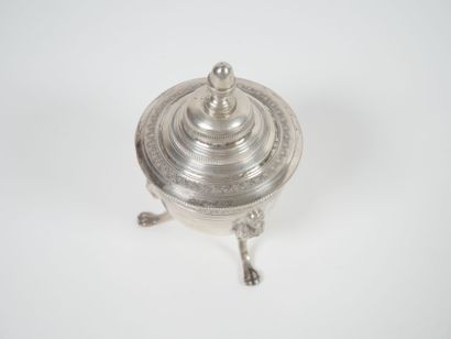 Covered ovoid sugar bowl in silver with chased...