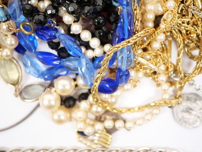 Lot of costume jewelry including necklaces,...
