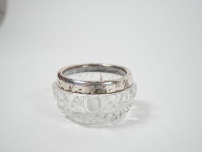 Set including : 
- an 800 thousandths silver...