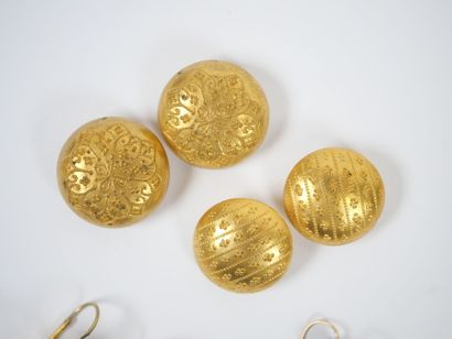 Lot of costume jewelry in gilded metal including...