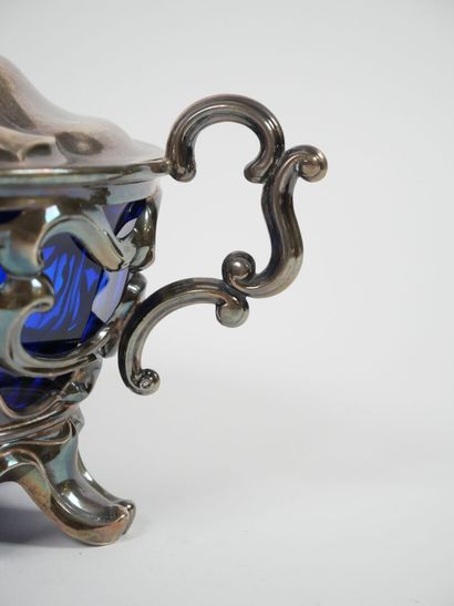 Large openwork silver sugar bowl, Minerve...