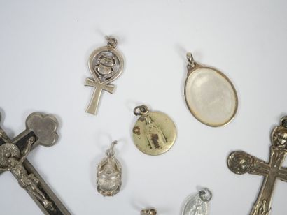 Lot of metal and silver costume jewelry including...