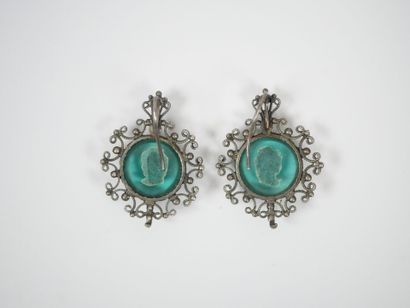 Openwork filigree metal set adorned with...