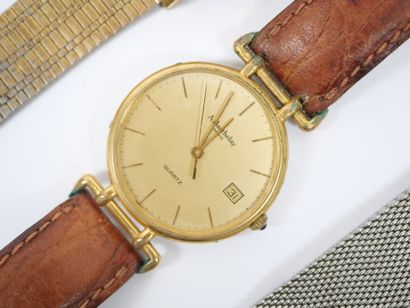 Lot of costume jewelry including wristwatches,...