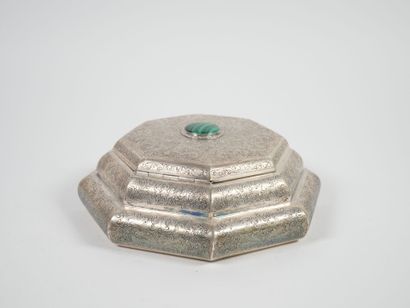Octagonal cut-side box in 800 thousandths...