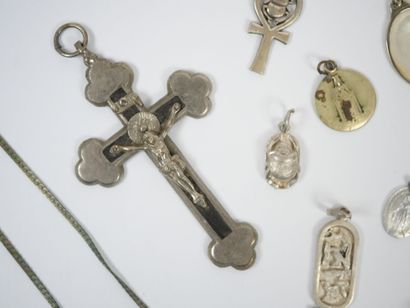 Lot of metal and silver costume jewelry including...