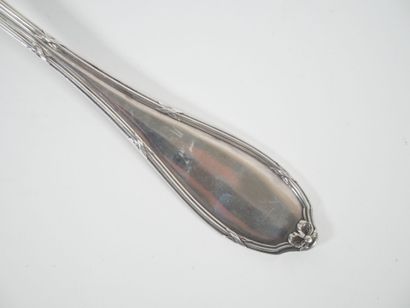 Silver ladle with ribboned rush decoration,...