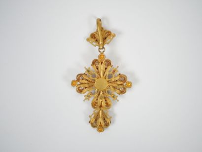 Important cross-pendant in openwork filigree...