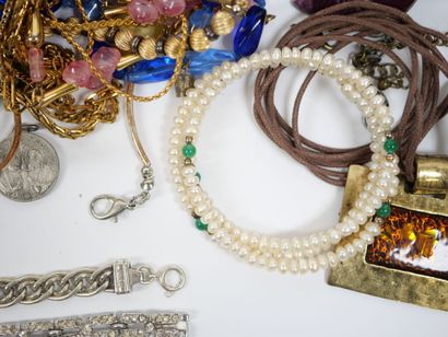 Lot of costume jewelry including necklaces,...