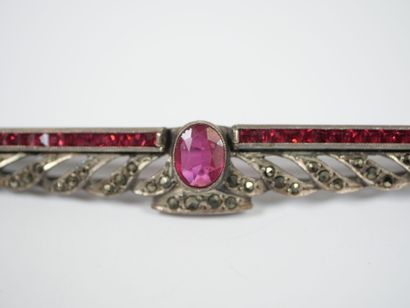 Openwork metal barrette brooch centered with...