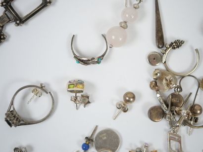 Lot of silver including mechanical pencil,...