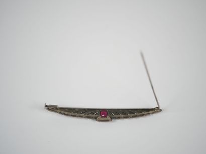 Openwork metal barrette brooch centered with...