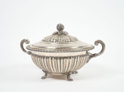 Small silver vegetable dish 833 thousandths...