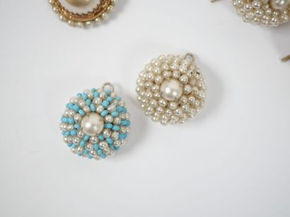 Costume jewelry set including a pair of pearl...