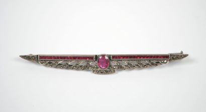 Openwork metal barrette brooch centered with...