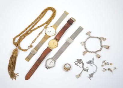 Lot of costume jewelry including wristwatches,...