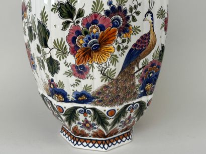 DELFT, 20th century.
Large polychrome earthenware...