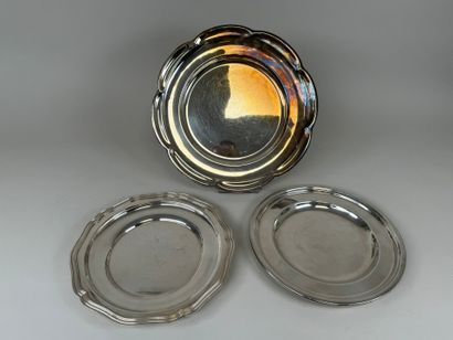 G. WISKEMANN.
Two silver-plated serving dishes,...
