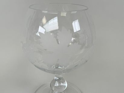 ROYAL de CHAMPAGNE.
Large crystal stemmed...