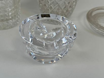 SEVRES.
Ashtray in cut crystal.
H. 6 cm.
D....