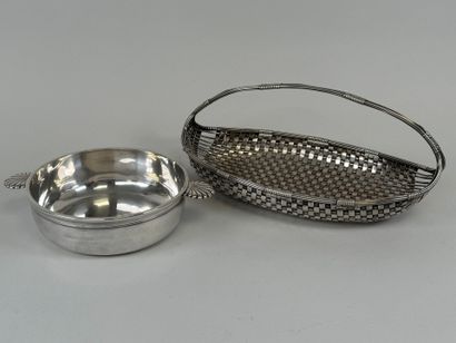 Lot including :
- a braided silver-plated...