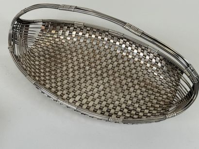 Lot including :
- a braided silver-plated...