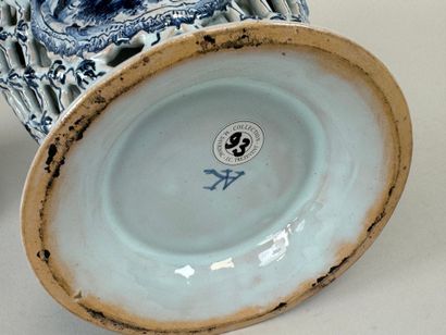 DELFT, 20th century.
Covered earthenware...