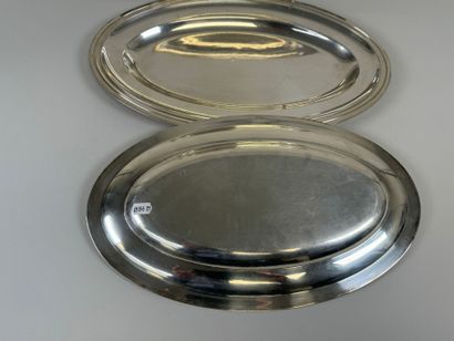 Set of three oval silver-plated serving dishes...