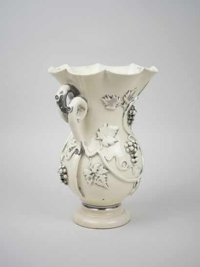 LANGEAIS, 19th century.
Set of two fine earthenware...