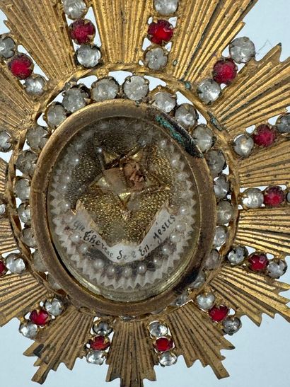 Saint Thérèse de l'Enfant jésus.
Reliquary...
