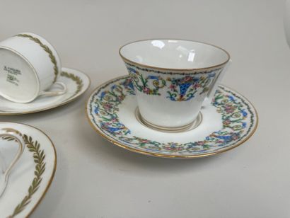 Lot including:
- E. GALLARD à tours.
White...