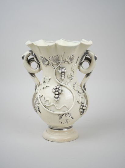 LANGEAIS, 19th century.
Set of two fine earthenware...