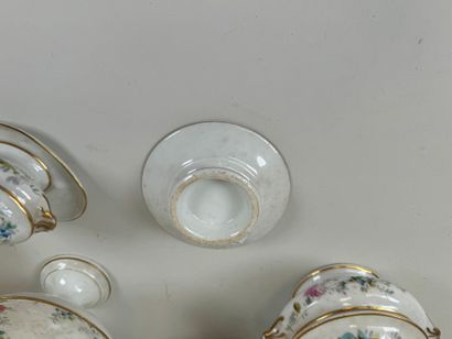 Doll service set in polychrome porcelain...