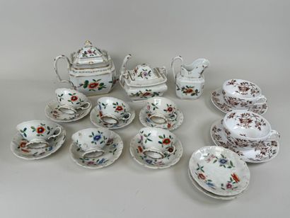 Lot including:
- SARREGUEMINES.
Two earthenware...