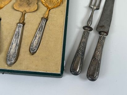 Steel and silver-plated chopping set.
L....