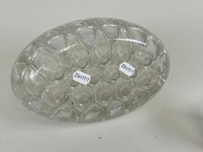 Lot including:
- REIMS, a glass flower holder.
10...