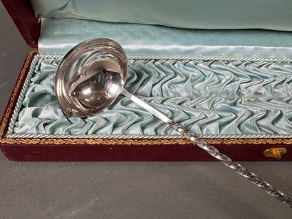 Silver-plated punch ladle with plain spoon,...