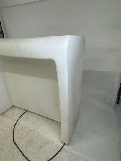 NEW GARDEN.
Illuminated plastic outdoor bar.
110...
