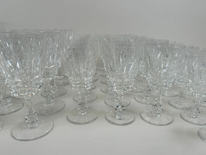 Importante partie de service de verres en...