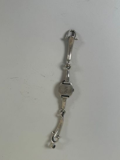 UTI.
Montre-bracelet en argent 800 mil.
L....