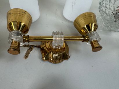 Paire d'appliques à deux bras de lumière...