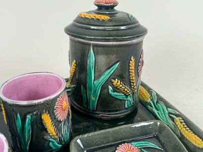 Smoker's set in polychrome earthenware decorated...