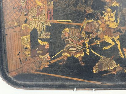 Lot including :
- a rectangular tray in polychrome...