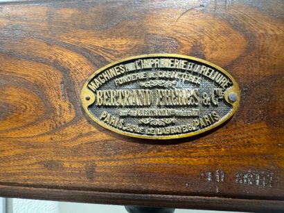 BERTRAND FRERES et Cie in Paris.
Large wood,...