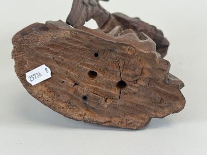 École, XIXe.
Ange agenouillé en bois sculpté.
H....