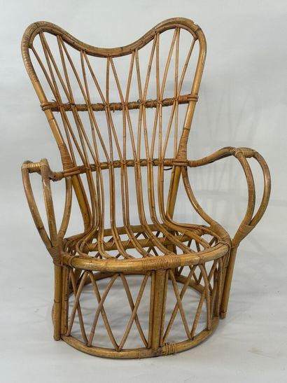 Openwork wicker armchair.
93 x 70 x 60 c...