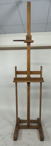Large painter's desk in light wood, adjustable...